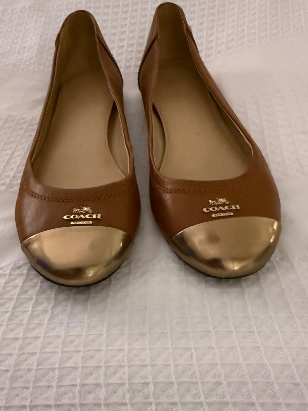 Coach Shoes Flats Women’s Brown Leather with Gold Size 8-Preowned - Picture 2 of 12